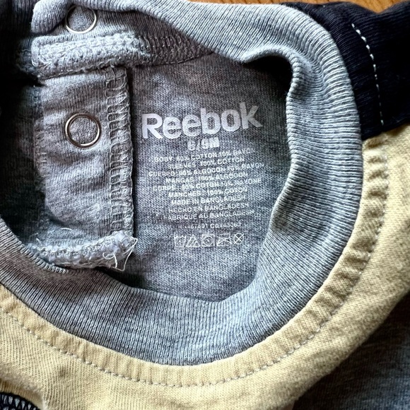 HOCKEY BUNDLE Pittsburgh Penguins bodysuit and pants and more - Picture 3 of 8